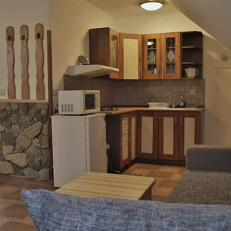 Guest house Ostruznik *